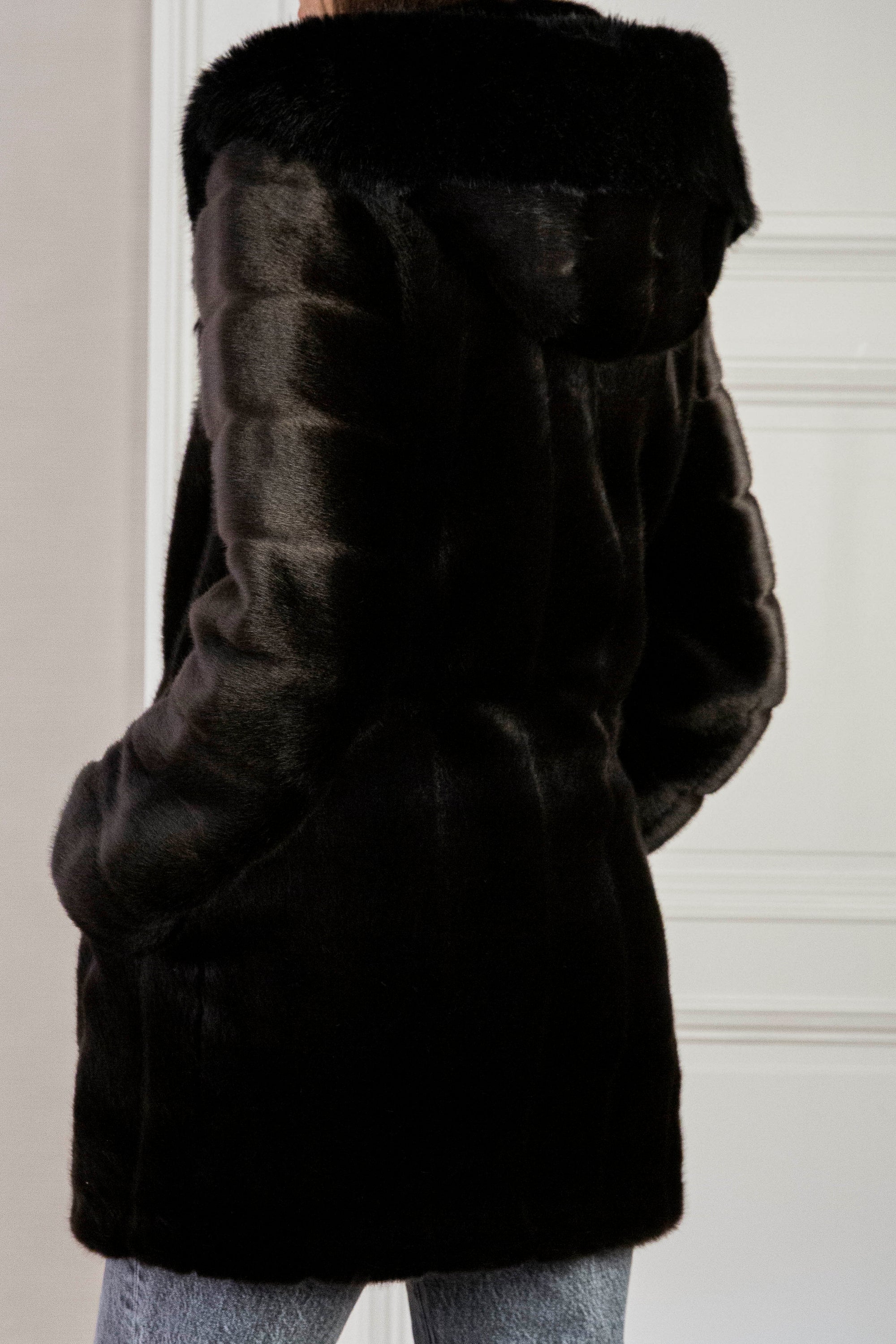 Skate Moss Coat Black